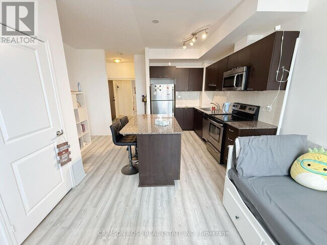 Building Photo - 385-PH3385 Prince of Wales Dr