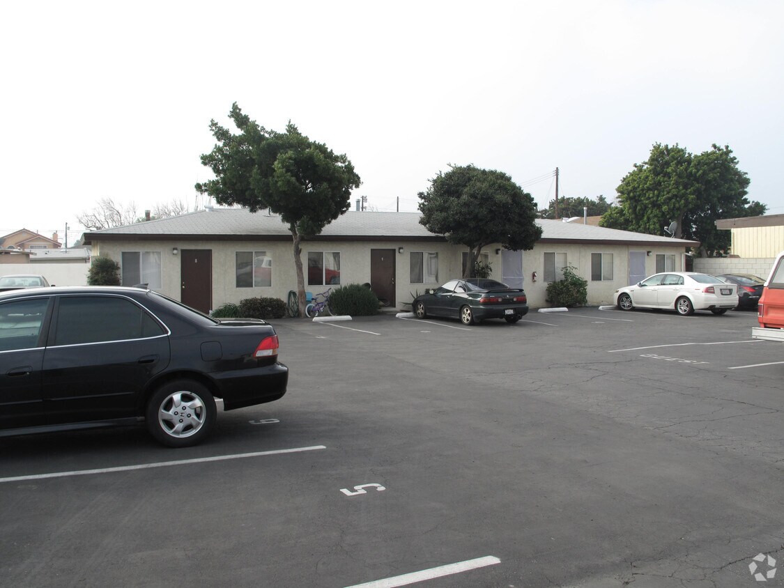 Building Photo - 2312-2320 Lomita Blvd
