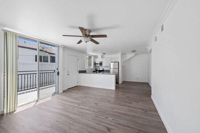 Foto del edificio - 6042 Barton Ave