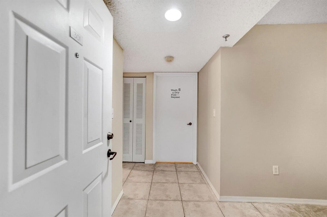 Primary Photo - 9470 Tangerine Pl