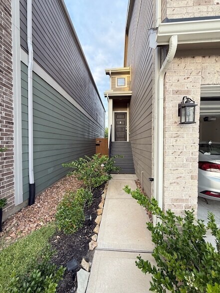 Foto del edificio - 7826 Starfish Arbor Dr