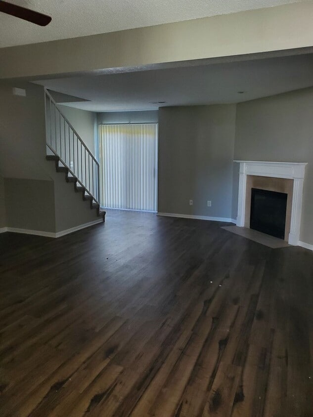 Building Photo - 115 Cambridge Meadows Dr