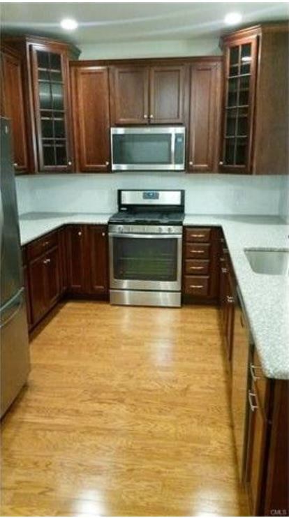 Foto del edificio - 616 Center Meadow Ln