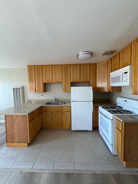 Foto del edificio - 5412 Claremont Ave