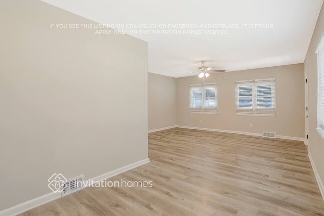 Building Photo - 3389 Lark Ln