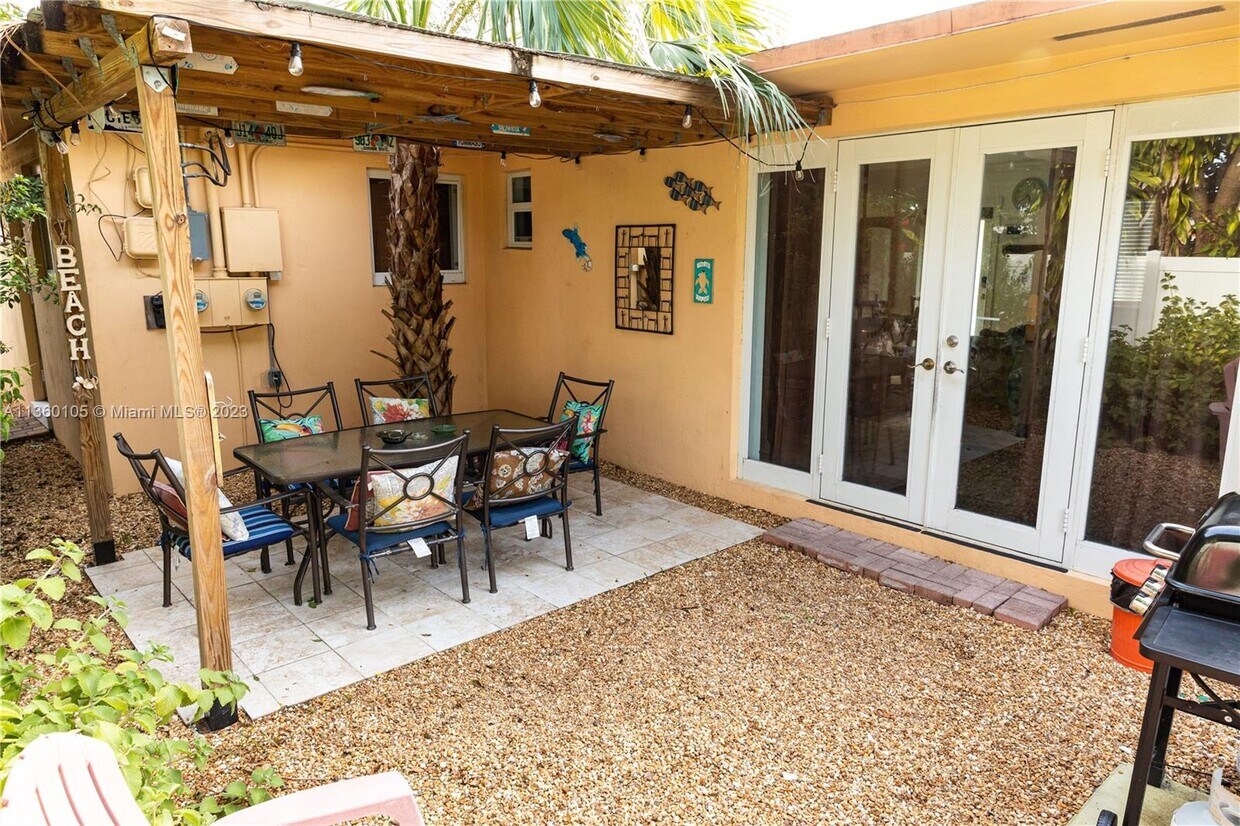 19 SE 7th St Unit 2, Dania Beach, FL 33004 Apartment for Rent in