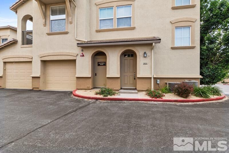 Foto principal - 17000 Wedge Pkwy