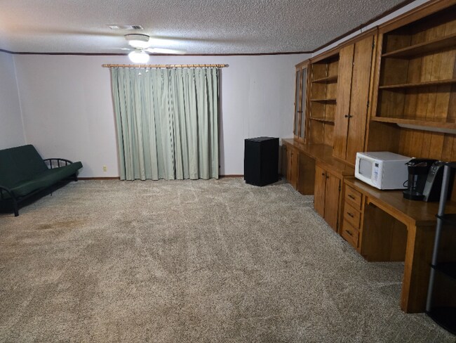 Building Photo - 1001 Stadium Dr