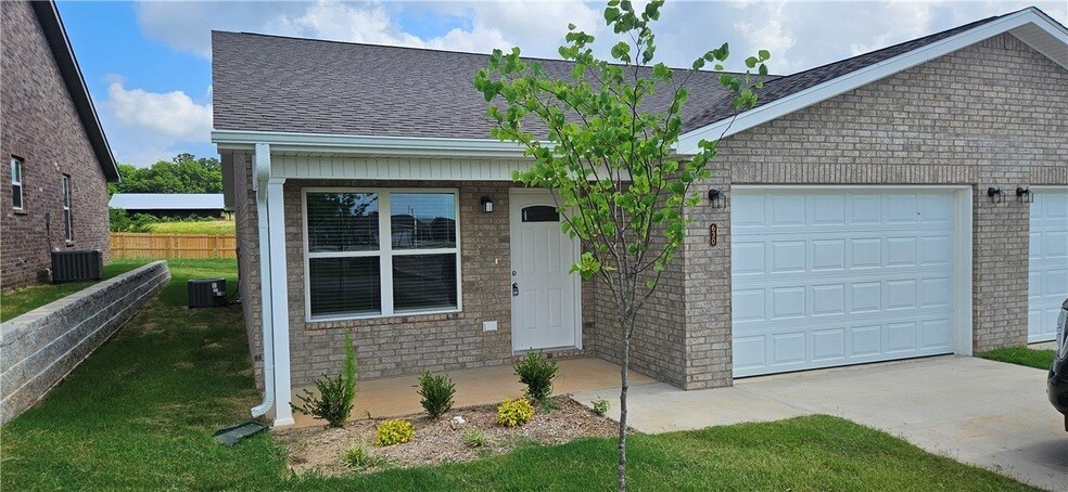 Foto principal - 630 NW 69th Ave