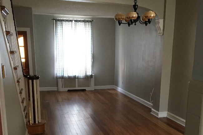 Sala de estar/comedor - 1912 S Hicks St