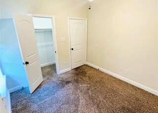 Foto del edificio - 609 Beechwood Dr