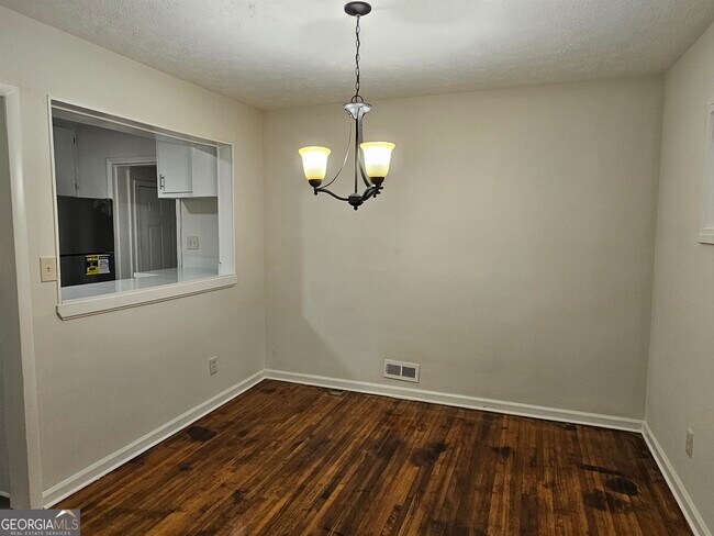 Foto del edificio - 1899 Shamrock Dr