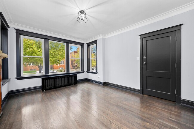 Foto del edificio - 6423 S Maplewood Ave