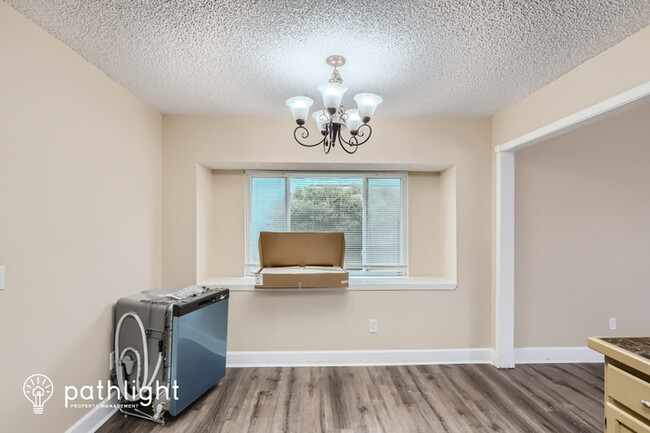 Building Photo - 1005 Faircloth Court