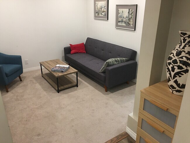 Photo du bâtiment - 2263 Sorrento Dr