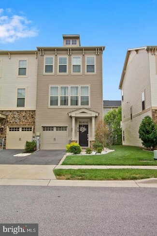 Building Photo - 214 Tanner Ln