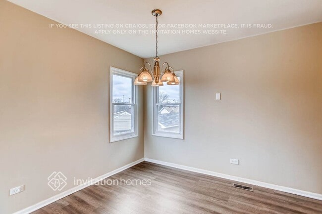 Building Photo - 1381 Alberta Ct