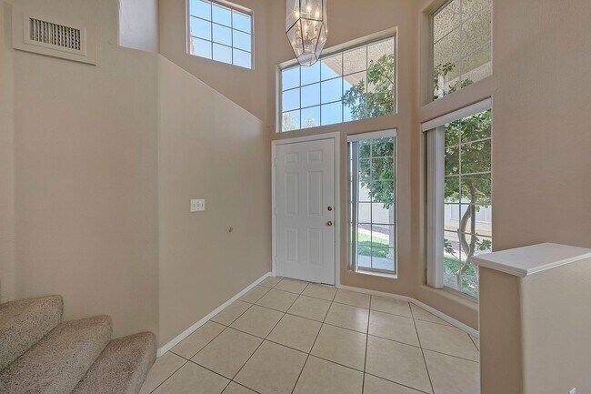 Foto del edificio - Green Valley Home! Beautiful &  Spacious! Stainless steel appliances! Washer & dryer! No pets!