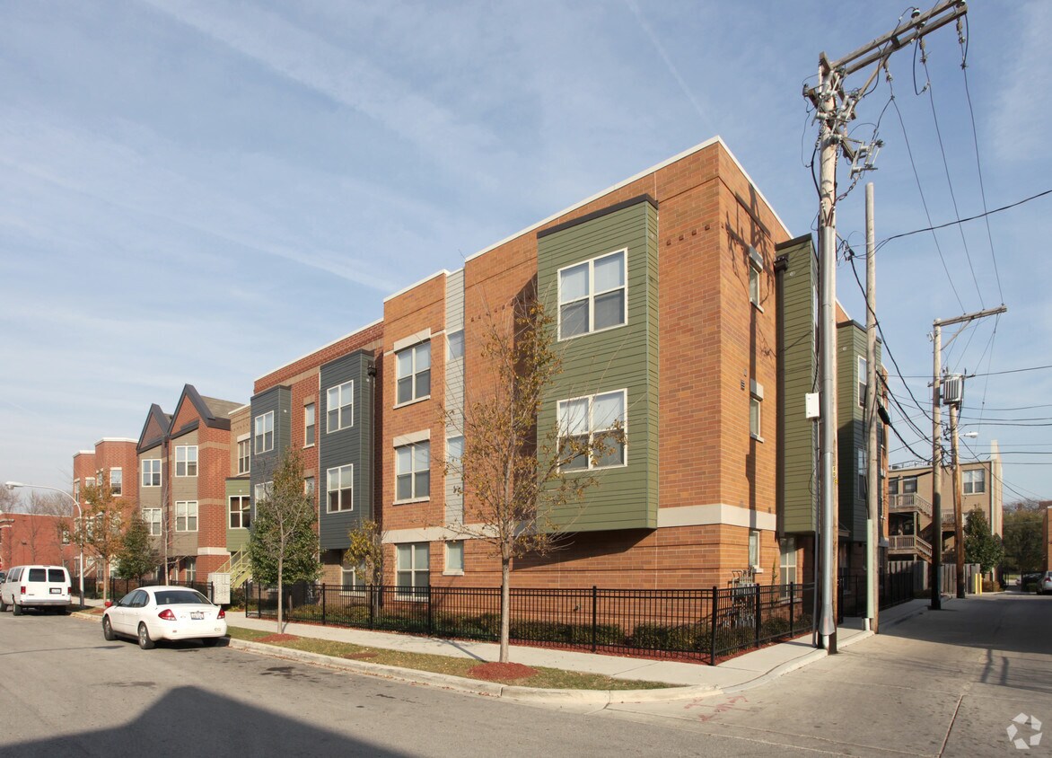 40214027 S Dearborn St, Chicago, IL 60609 Apartments in Chicago, IL