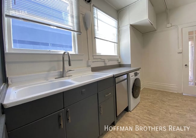 Building Photo - 1515 Pine St San Francisco, CA 94109