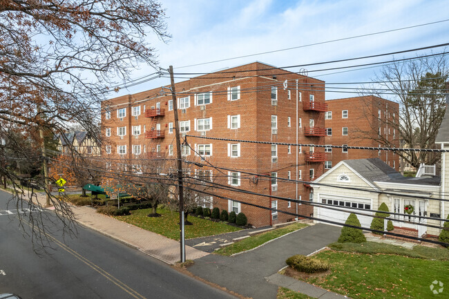 Foto del edificio - Cranford Towers Condominiums