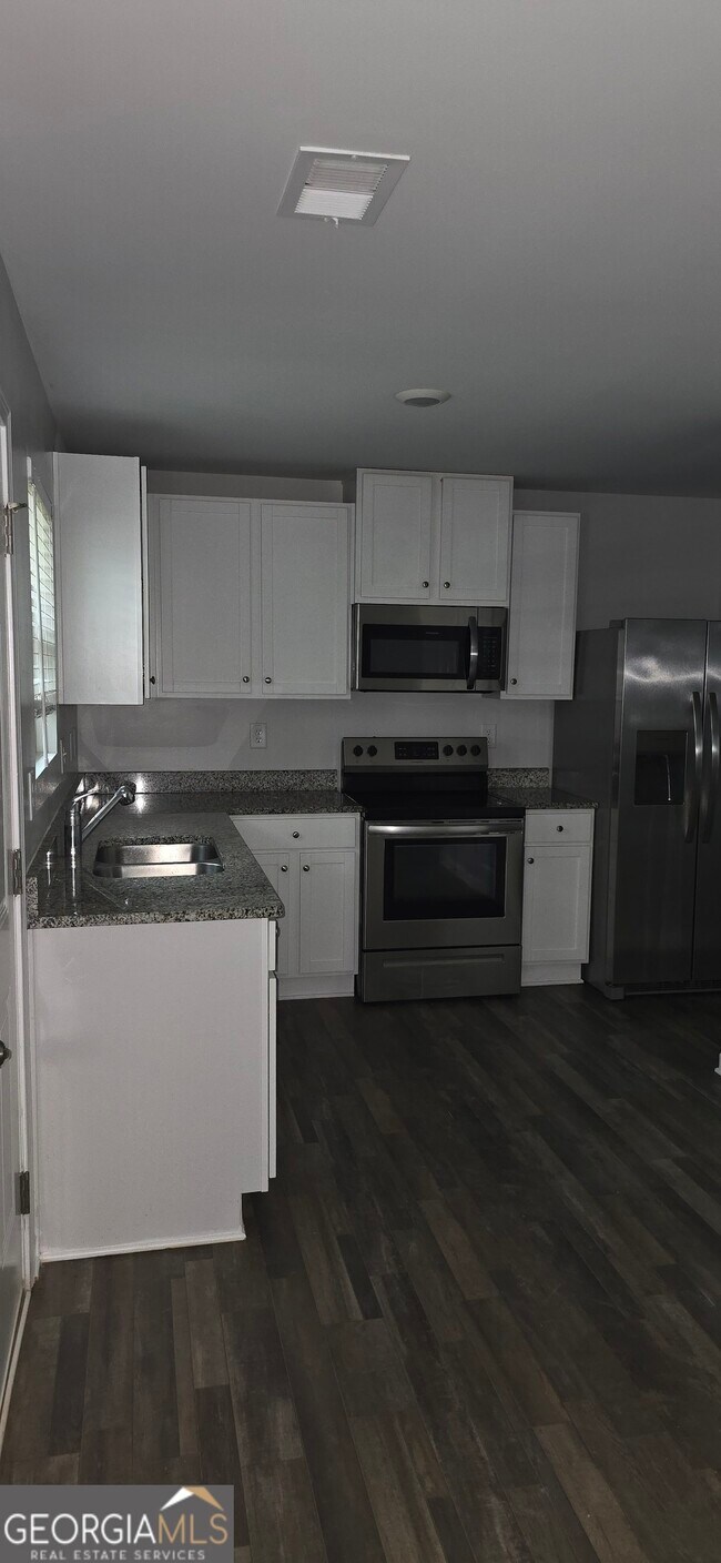 Building Photo - 1814 Carrington Dr