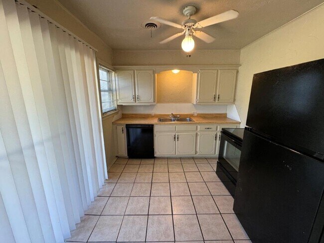 Foto del edificio - 3013 Shirley Ln