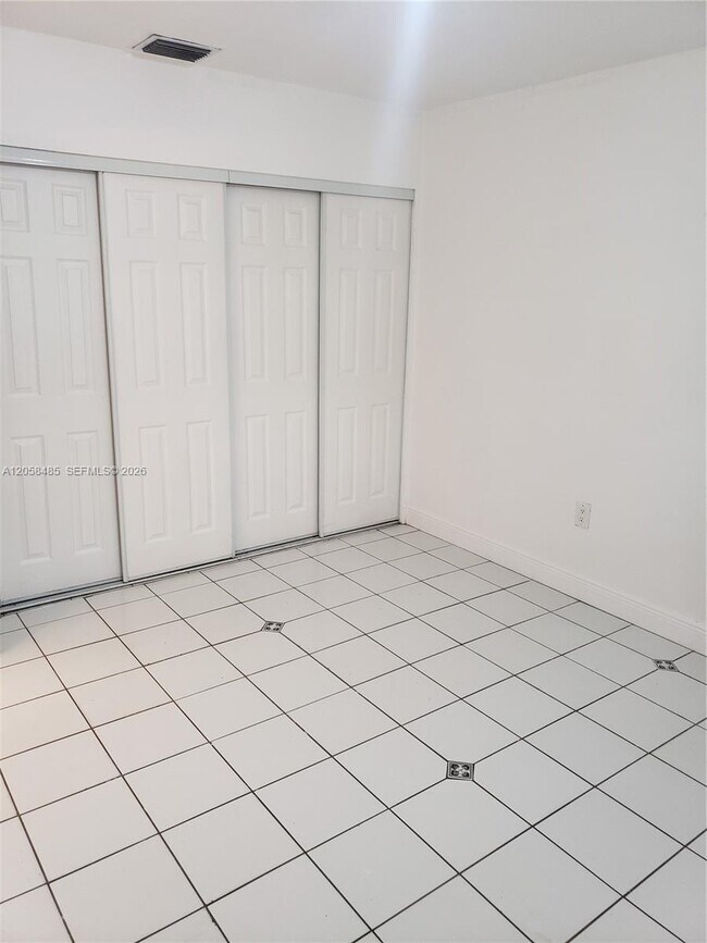 Foto del edificio - 2998 NW 30th St