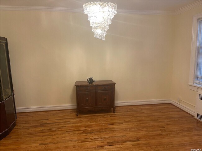 Foto del edificio - 1011 Linden Blvd