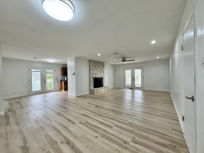 Building Photo - 1316 Graycreek Ln