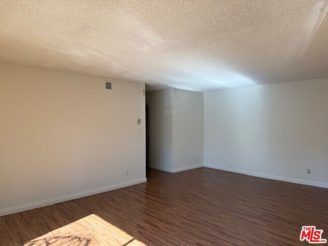 Foto del edificio - 8161 Manitoba St
