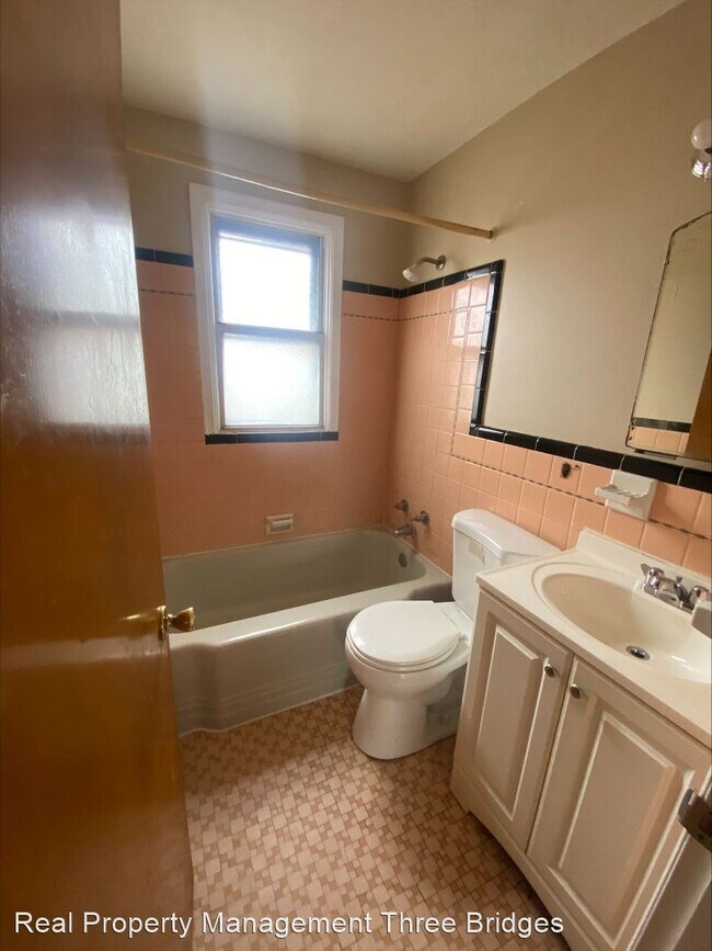Building Photo - 3 br, 1 bath House - 9710 Calumet Drive