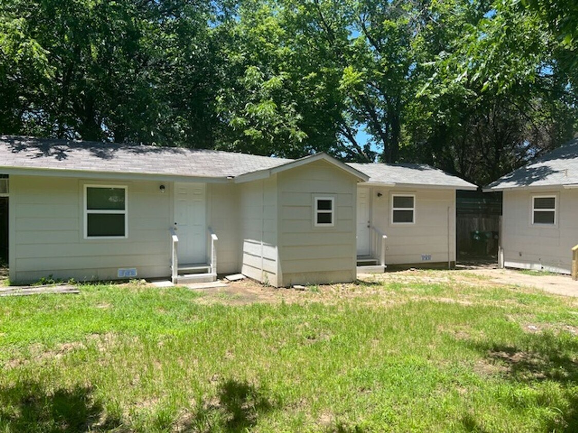 Foto principal - 1513 Panhandle St