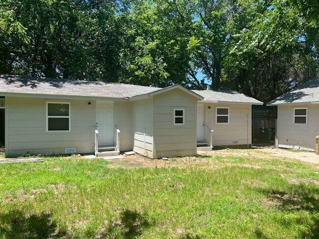 Photo - 1513 Panhandle St House
