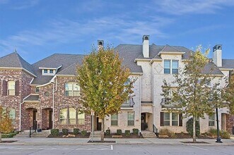 Building Photo - 6031 Page St