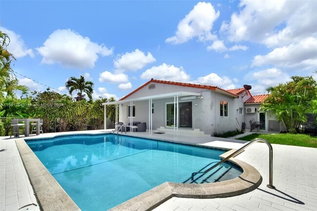 Photo - 2195 SW 25th Ter House