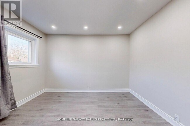 Photo du bâtiment - 287 Olive Ave