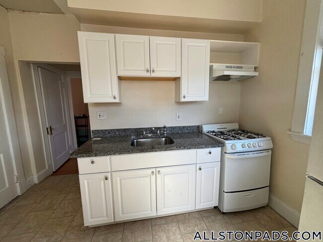 Foto del edificio - 215 Harvard Ave