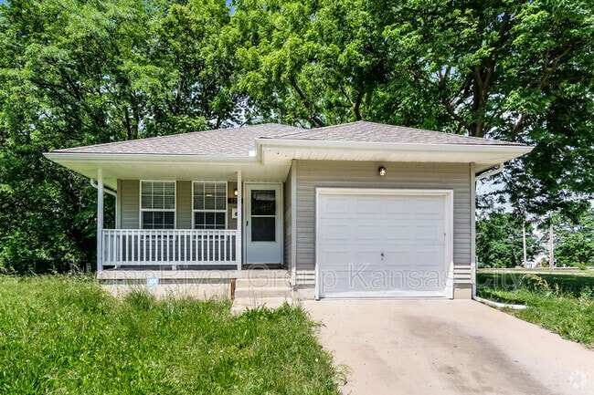 Building Photo - 2312 Mersington Ave