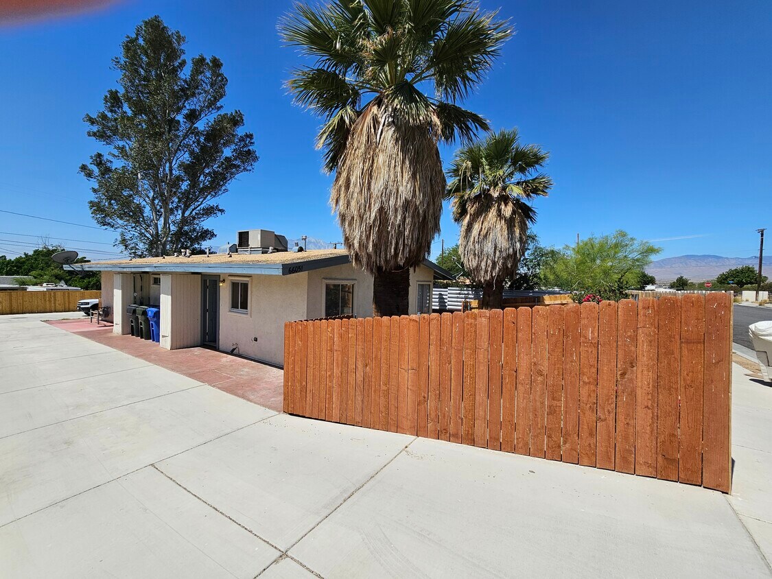 Primary Photo - 66051 3rd St