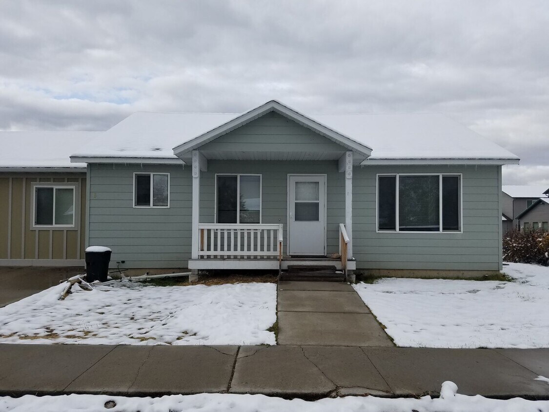 800 West Central B Apartment for Rent in Belgrade, MT