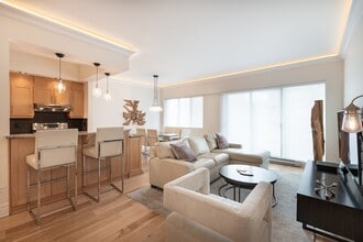 Building Photo - 3455 Rue Drummond