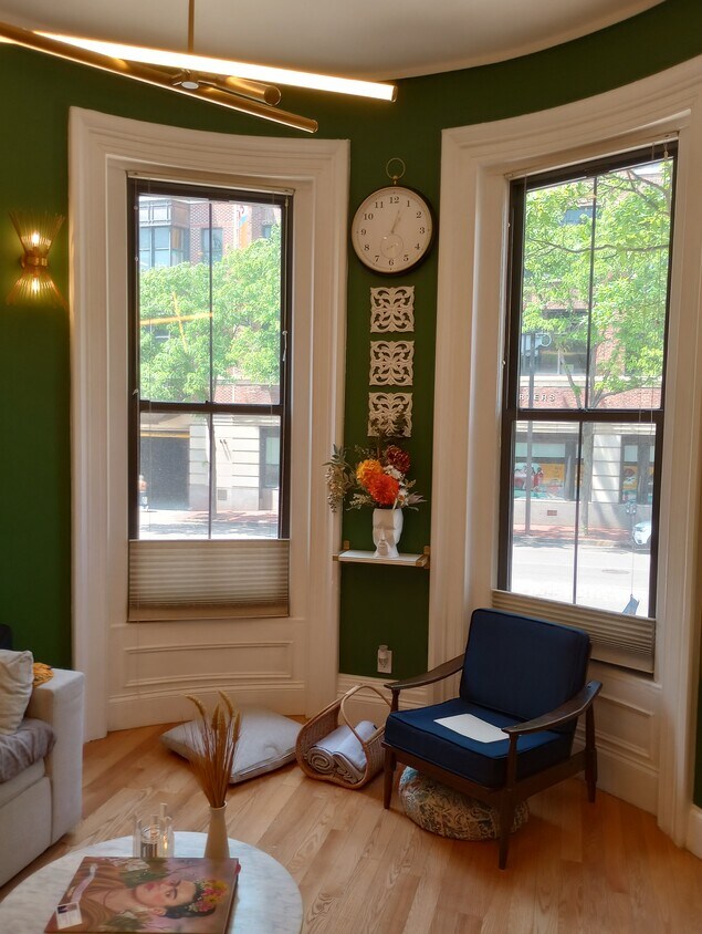 Primary Photo - 290 Columbus Ave