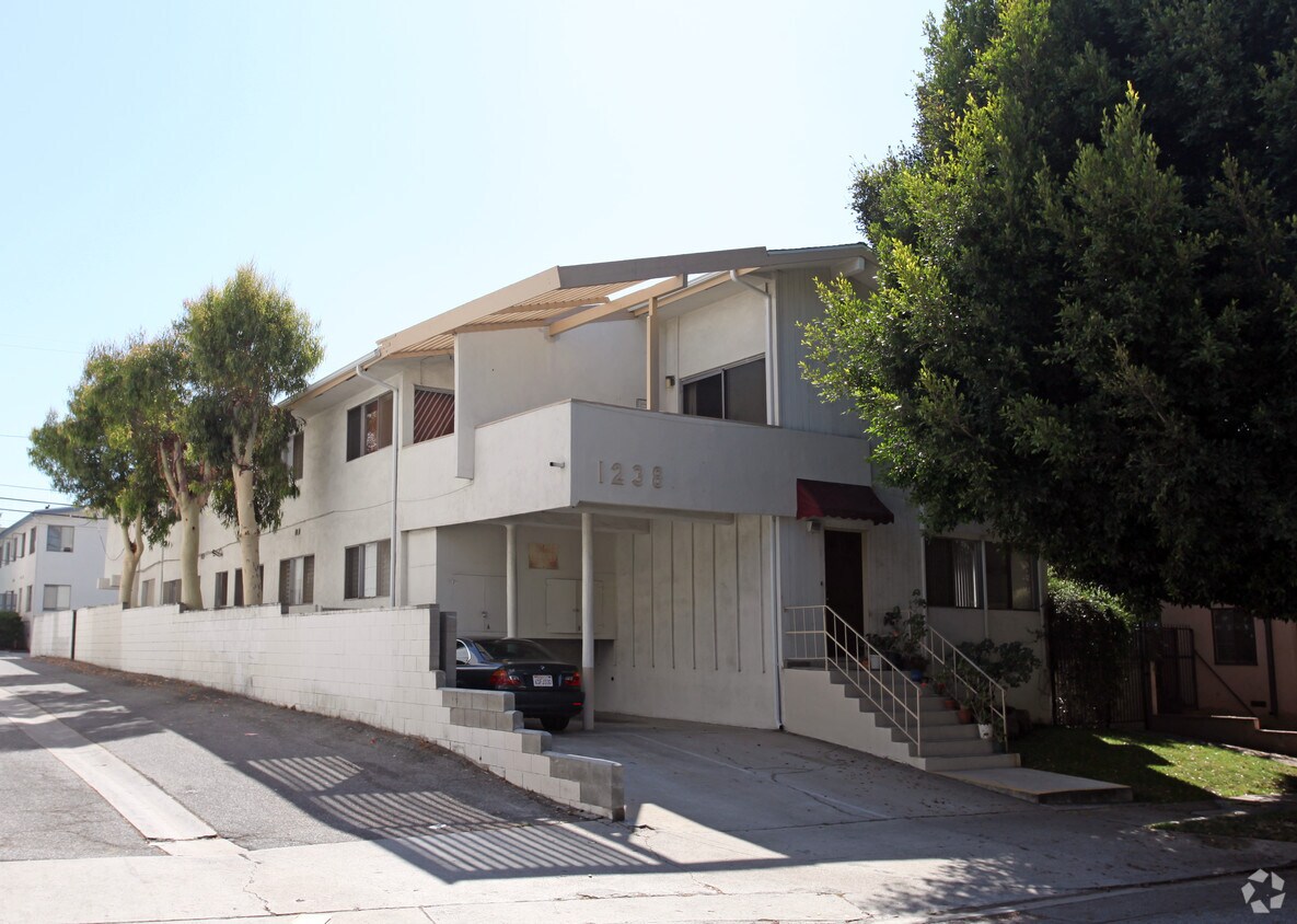 Primary Photo - 1238 Barry Ave