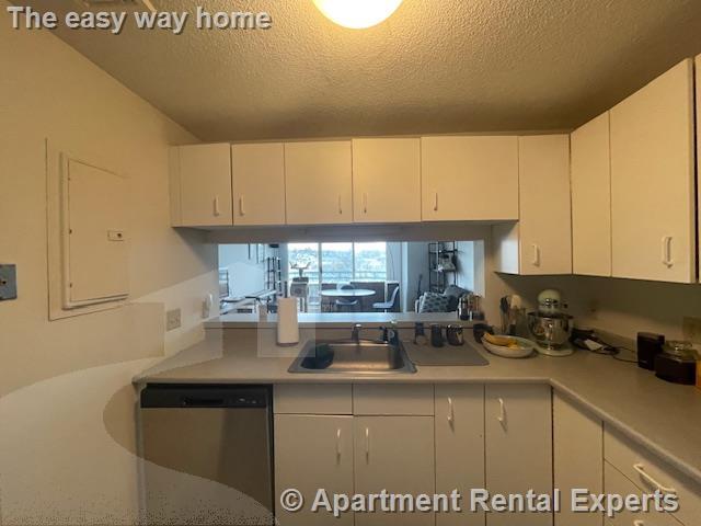 Photo - 175 Beacon St Apartment