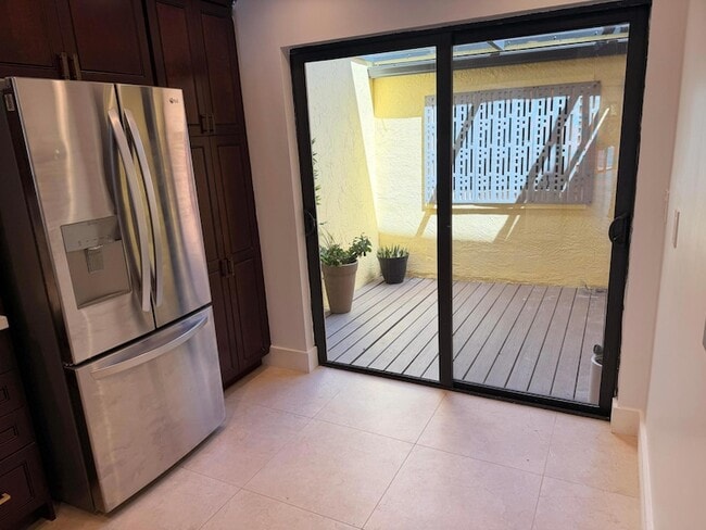 Photo - 797 S Riverside Dr Townhome