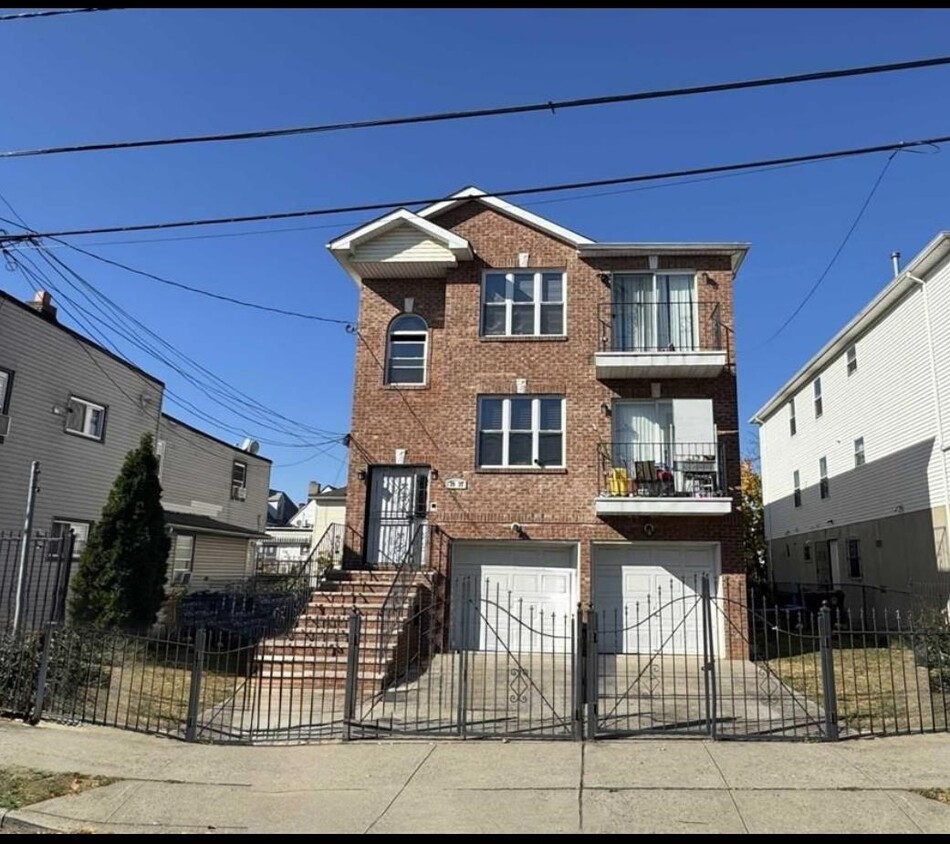 Foto principal - 37-39-39 Hudson St