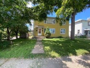 Building Photo - 5221 N 68th St