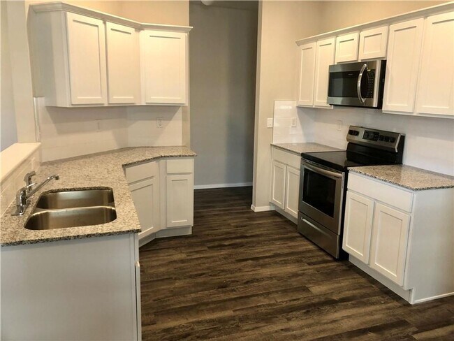 Foto del edificio - Fayetteville home | 3bed 2bath