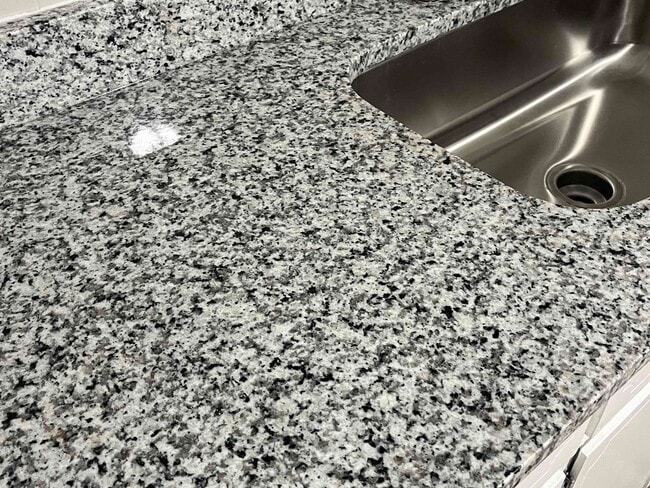 Foto del edificio - 2604 Briar Ave SW